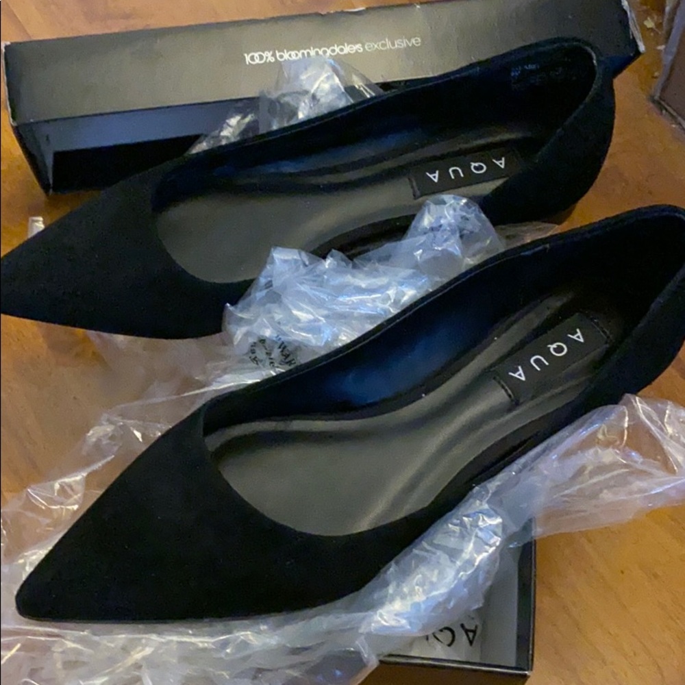 Too small. Wore once, tried on in store.